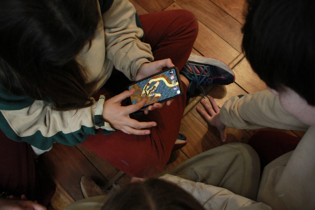 Sendero Naumi: cuando un videojuego convierte una visita al museo en una aventura lúdica