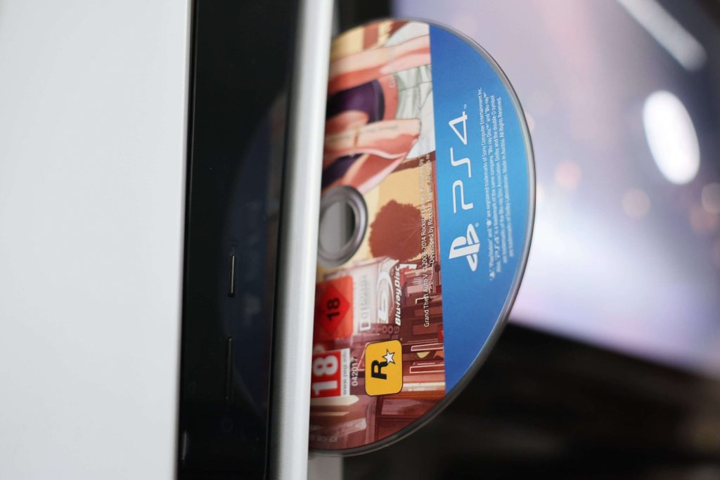 Sony responde a las críticas y ratifica el fin de los discos físicos en PlayStation